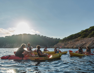 Kayakken met een groep in Spanje