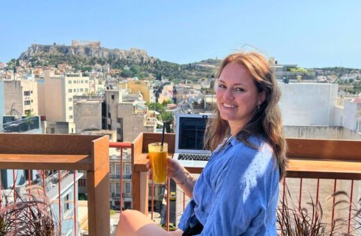 Danielle Bom remote aan het werken