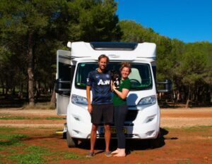 Combining Vanlife with making money online is how you do it