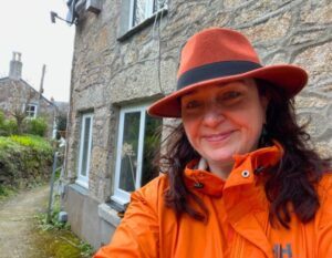 Working online and pet-sitting: the remote life of Heleen