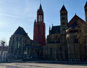 vrijthof in maastricht met kerk