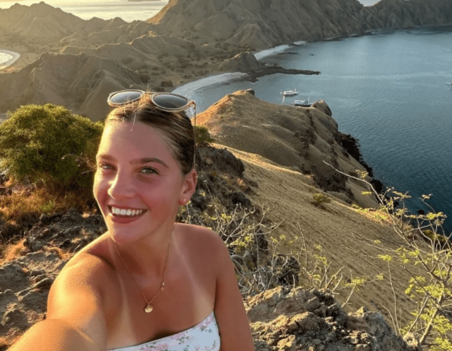 liz in komodo